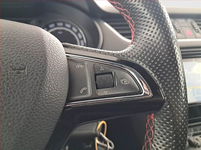Škoda Octavia (2016) RS 2.0 TDI, Serv.kniha, Kůže - fotka 16 z 18