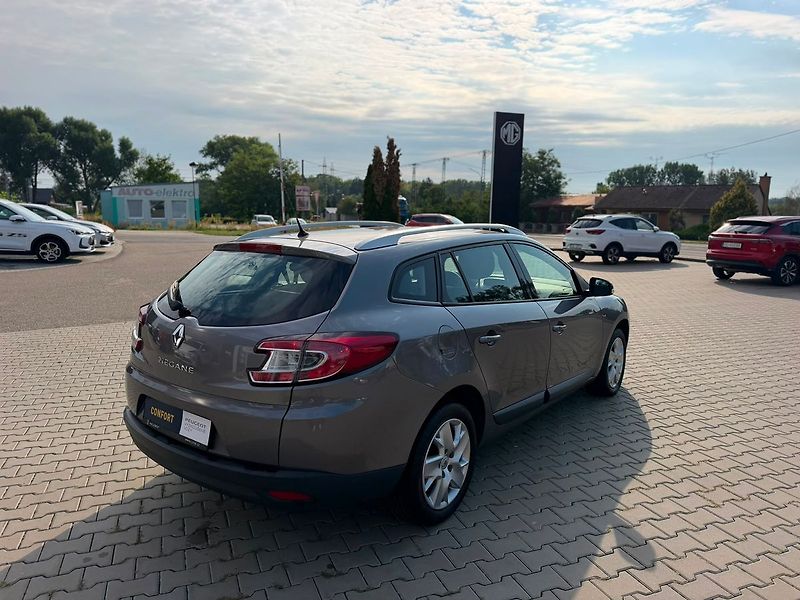 Renault Mégane Kombi Authentique 1.6 16V 100 - fotka 4 z 21