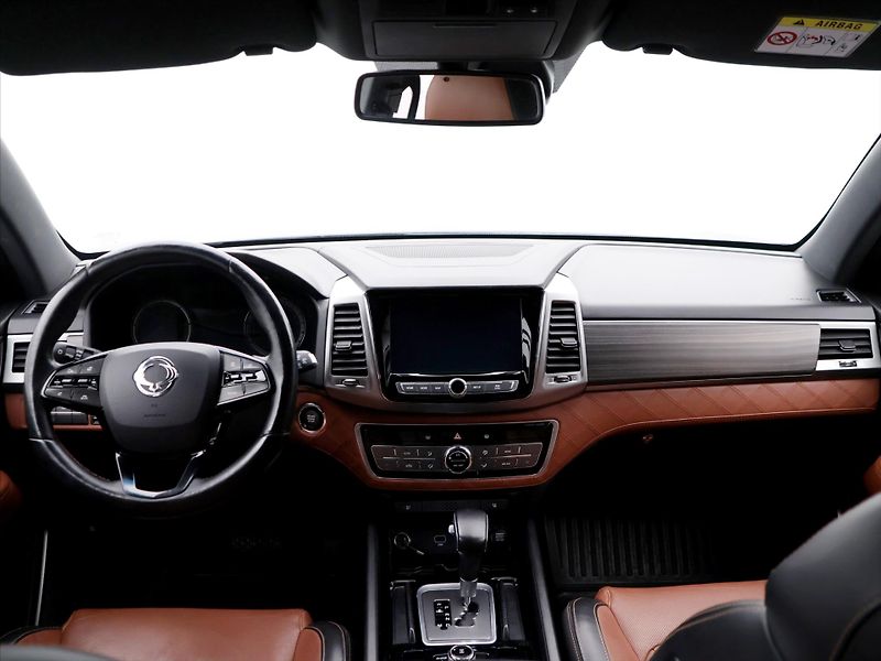 SsangYong Rexton 2,2 e-XDI 133kW Aut. Premium - fotka 33 z 41