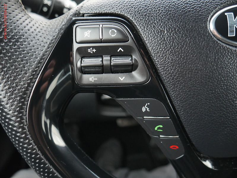 Kia Ceed (2019) 1.6CRDi, 2.maj,ČR, GT Line - fotka 12 z 25