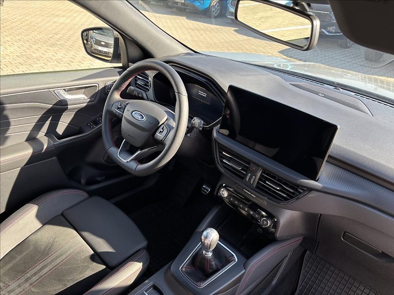 Ford Kuga 1,5 EcoBoost 111kW ST-Line X - fotka 22 z 48