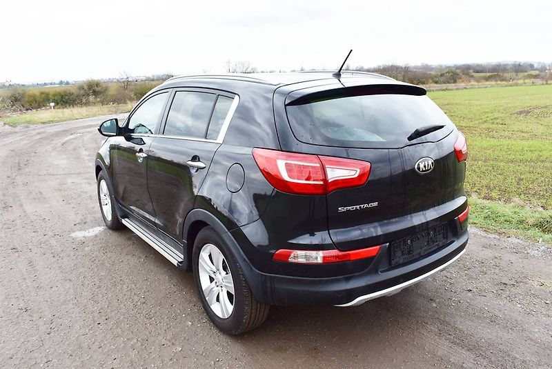 Kia Sportage 1,6 16V 1.M, PDC,KAMERA,AKCE - fotka 3 z 19