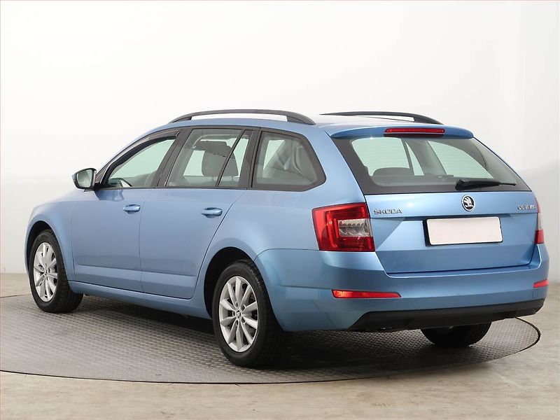 Škoda Octavia (2016) Ambition 1.6 TDI, Tempomat - fotka 4 z 14