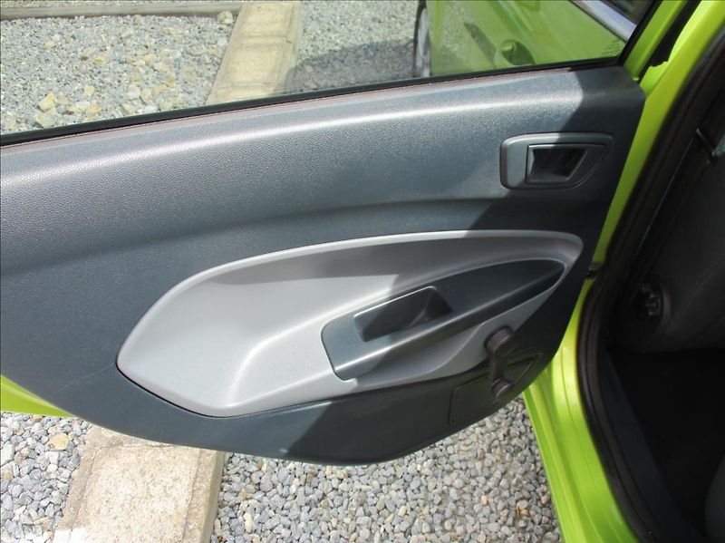 Ford Fiesta 1,2 i,klima.serv.kniha, - fotka 10 z 29
