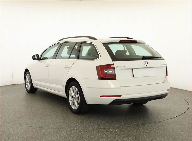 Škoda Octavia (2018) 1.6 TDI, Serv.kniha, Tempomat - fotka 4 z 16