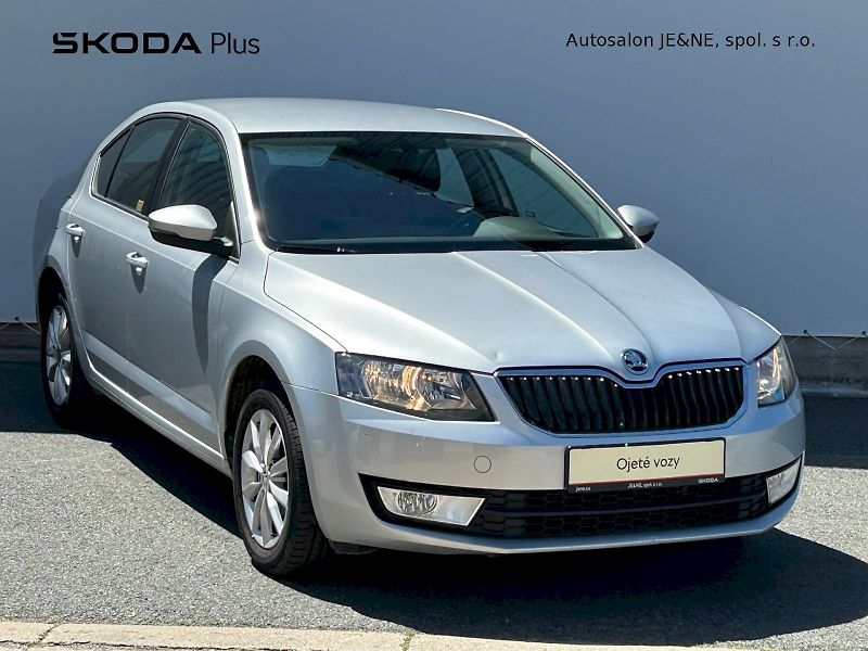 Škoda Octavia (2013) Ambition Plus 1.6 TDI 77 kW - fotka 6 z 24