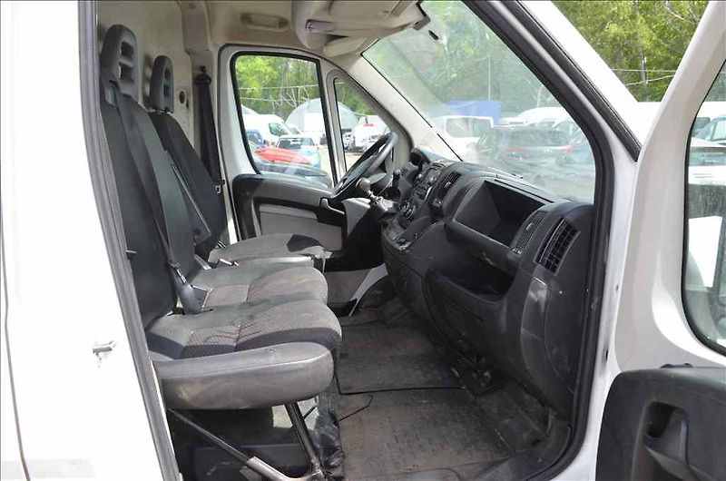 Peugeot Boxer (2016) 2,2 D - fotka 17 z 19