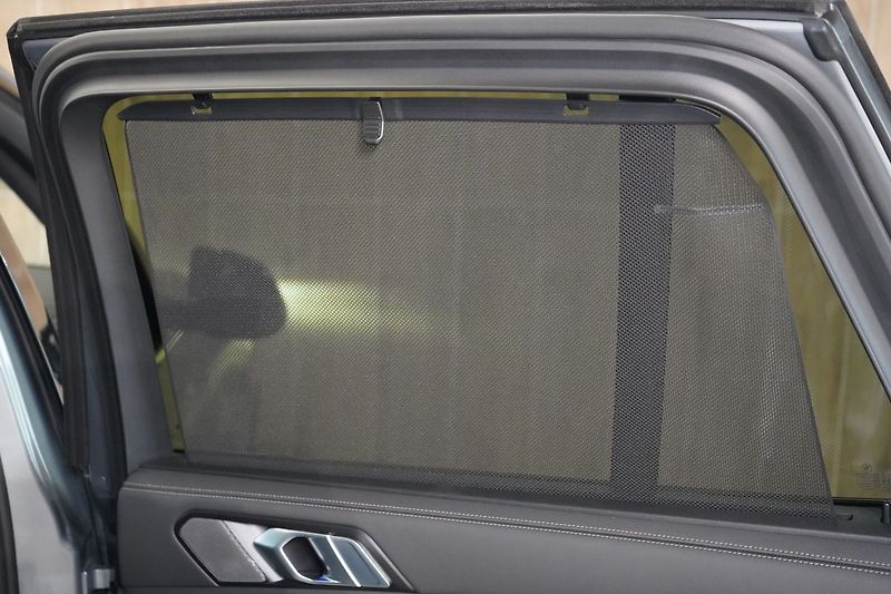 BMW X5 30d xDrive, Ventilace, Tažné - fotka 47 z 49