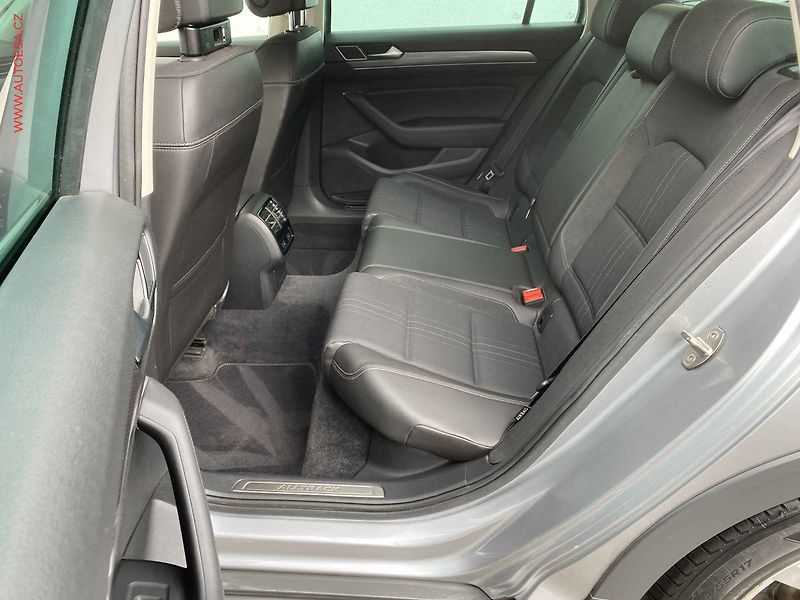 Volkswagen Passat (2017) 2.0TDi 4x4, ČR, Alltrack - fotka 10 z 21