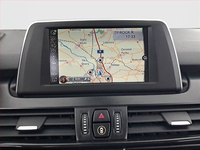 BMW Řada 2 (2015) 218d Gran Tourer, Automat - fotka 18 z 20