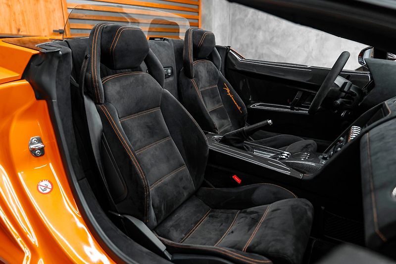 Lamborghini Gallardo Performante - fotka 15 z 36