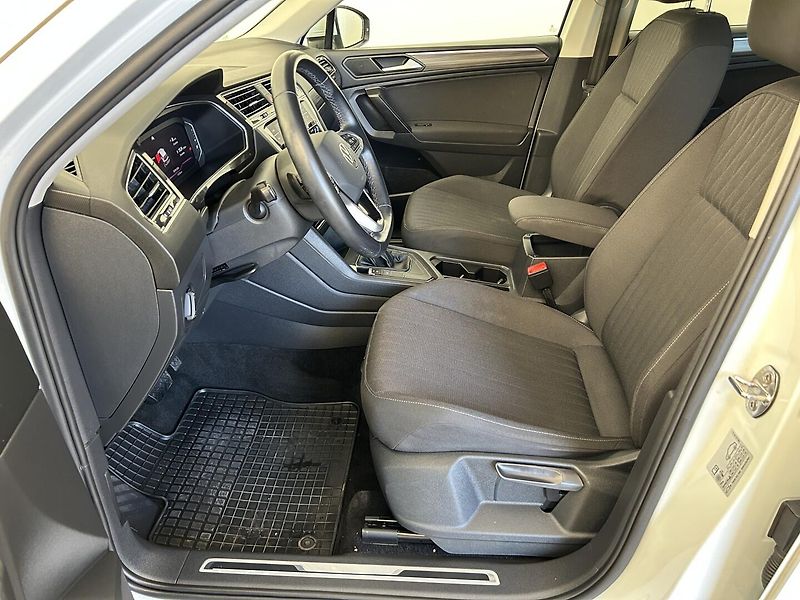 Volkswagen Tiguan Allspace 2.0 TDI 4x4 Elegance - fotka 22 z 30