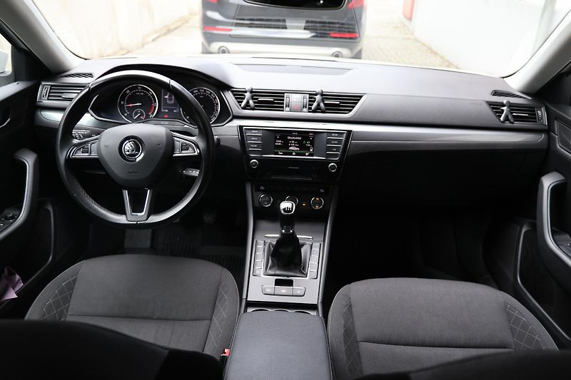 Škoda Superb (2016) - fotka 12 z 18