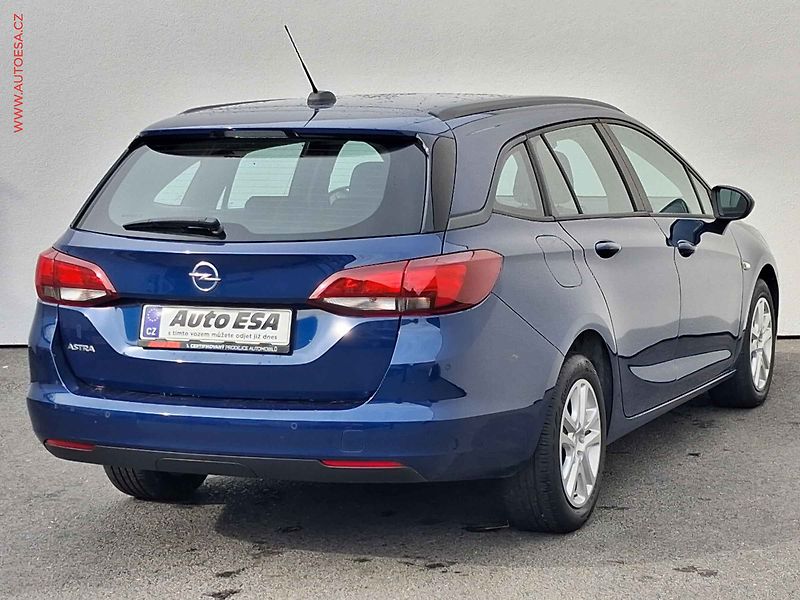 Opel Astra (2022) 1.5 CDTi, Bussines, navi, - fotka 4 z 17
