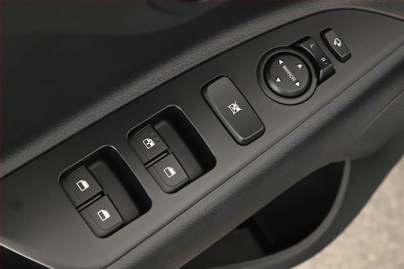Kia Stonic (2023) Exclusive 1.0 T-GDI, EXCLUSIVE - fotka 18 z 21