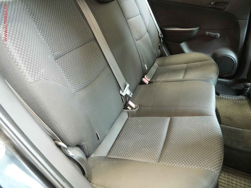 Hyundai i30 (2009) 1.4i, ČR, STK2/28 - fotka 12 z 20