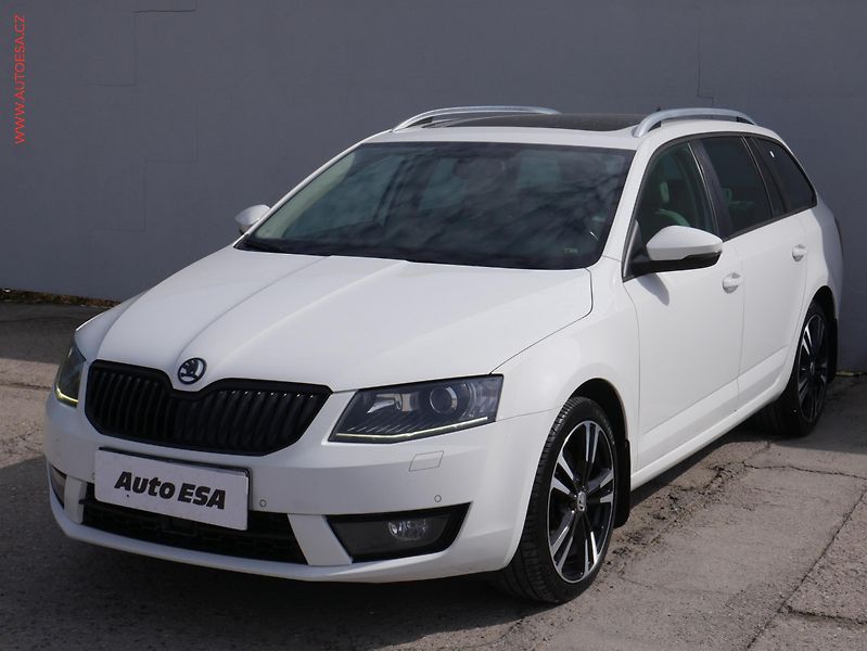 Škoda Octavia (2013) 1.8 TSI 4x4, ČR, DSG, bixen - fotka 3 z 17
