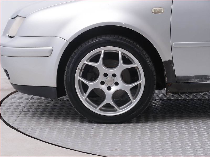 Volkswagen Bora (2001) 1.9 TDI , nová STK, Klima - fotka 13 z 16