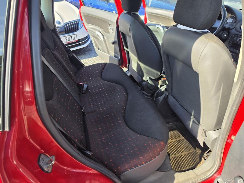 Citroën C3 1.1 i  - fotka 15 z 23