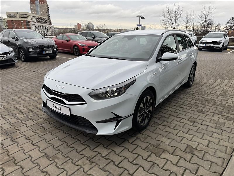 Kia Ceed 1,5 TGDi AT Spin ZÁRUKA NOVÝ V - fotka 4 z 11