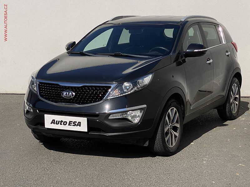 Kia Sportage (2014) 1.7 CRDi, AC, navi, park - fotka 3 z 17