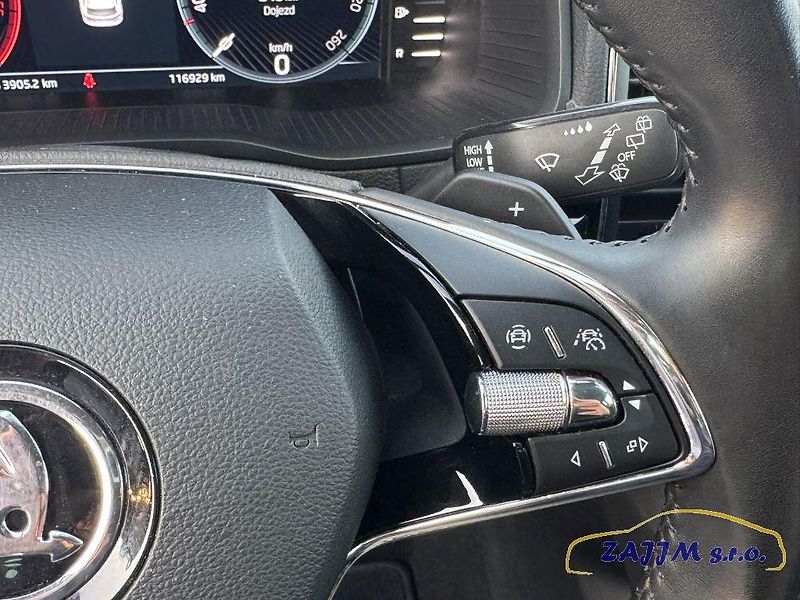 Škoda Karoq Exclusive 2.0TDI 110kw 4x4 DSG - fotka 20 z 52