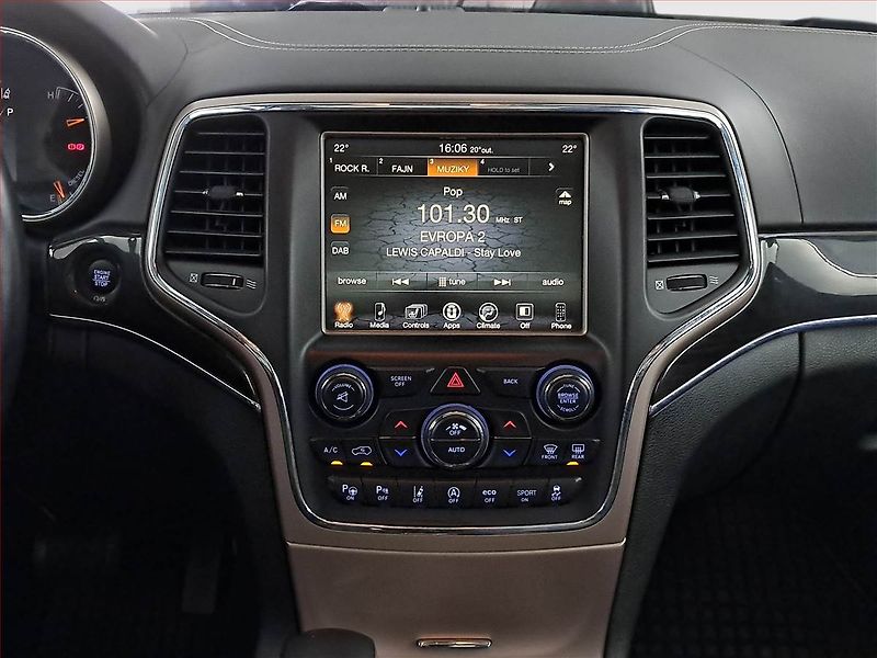 Jeep Grand Cherokee (2017) Overland 3.0 CRD, 4X4 - fotka 12 z 23