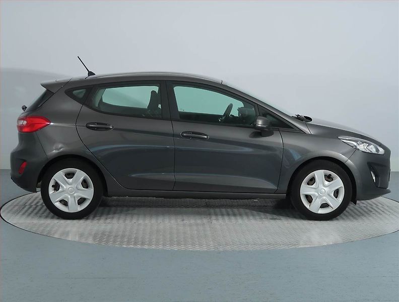 Ford Fiesta (2017) 1.1, Serv.kniha, Park. senzory - fotka 6 z 13