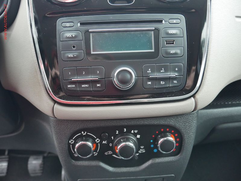 Dacia Lodgy (2013) 1.2 TCe, 2.maj,ČR, AC, temp - fotka 11 z 16