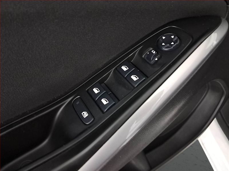 Opel Grandland X (2020) 1.2 Turbo, ČR,1.maj - fotka 15 z 16