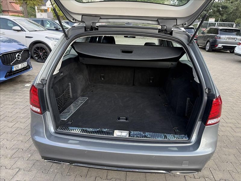Mercedes-Benz Třídy E E 300de Hybrid Vzduch - fotka 10 z 17