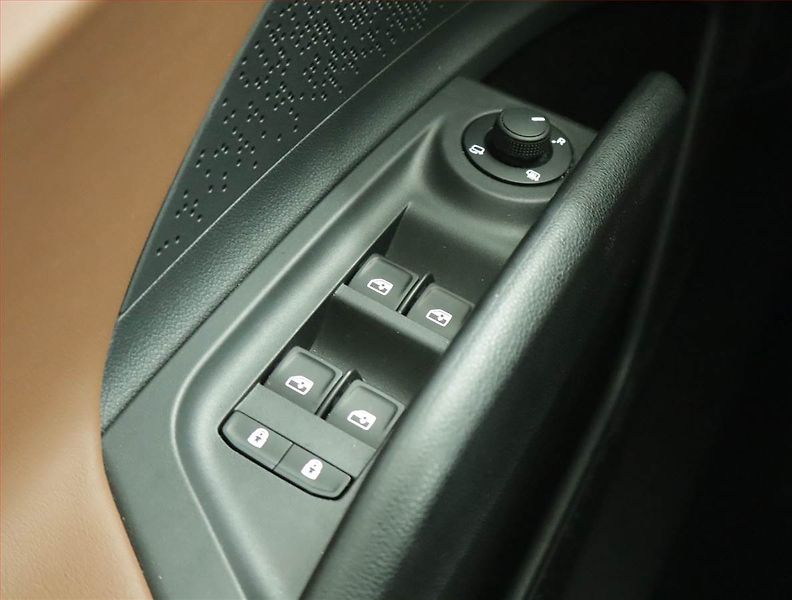 Škoda Enyaq (2021) iV 80 (82 kWh), SoH 93% - fotka 16 z 27