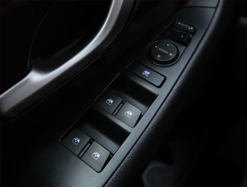 Hyundai i30 (2019) 1.6 CRDi, Tempomat - fotka 17 z 19