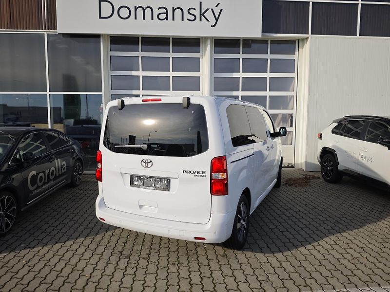 Toyota ProAce Verso (2024) 2.0D - 6 MT 144 L1 Family 8s - fotka 4 z 13