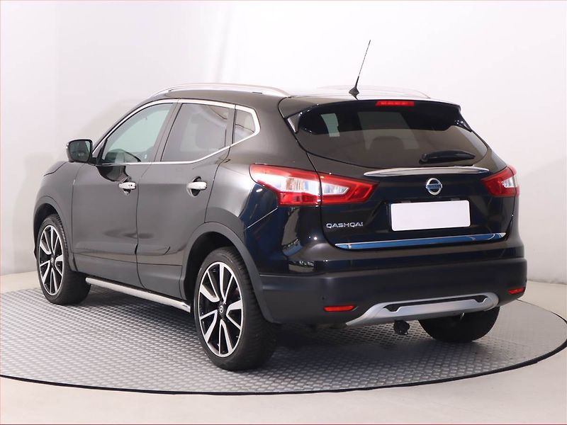Nissan Qashqai (2015) 1.6 DIG-T, Serv.kniha, Kůže - fotka 4 z 18