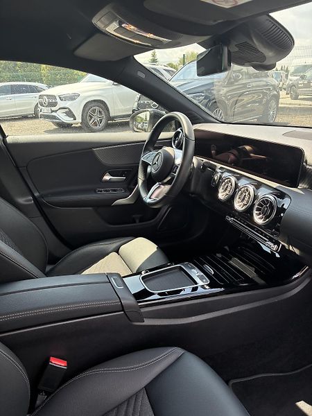Mercedes-Benz Třídy A (2023) A 200d  - fotka 6 z 14