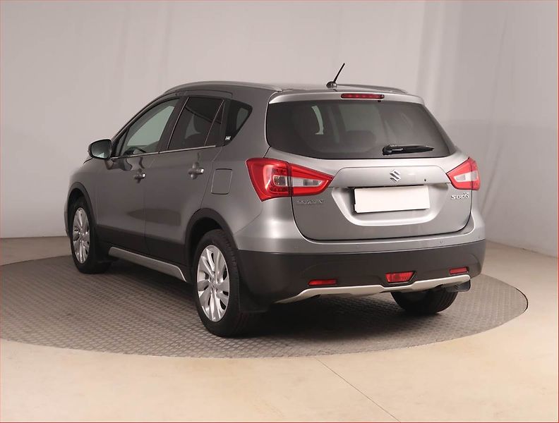 Suzuki SX4 S-Cross (2019) 1.4 BoosterJet, Serv.kniha - fotka 4 z 15