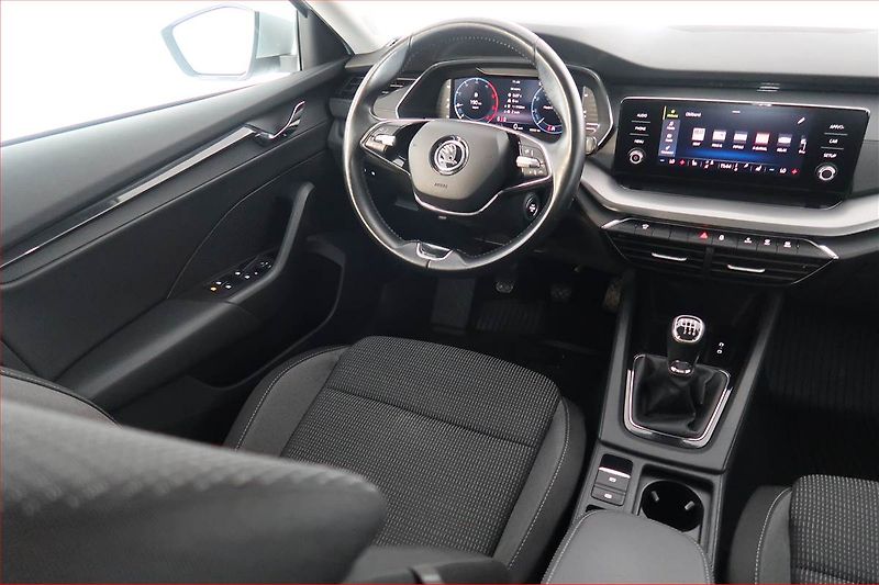 Škoda Octavia (2022) Ambition 2.0 TDI, ČR,1.maj - fotka 7 z 19