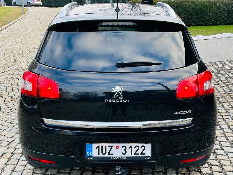 Peugeot 4008 1.8HDI 4x4 VÝHŘEV KAMERA TAŽNÉ - fotka 14 z 52