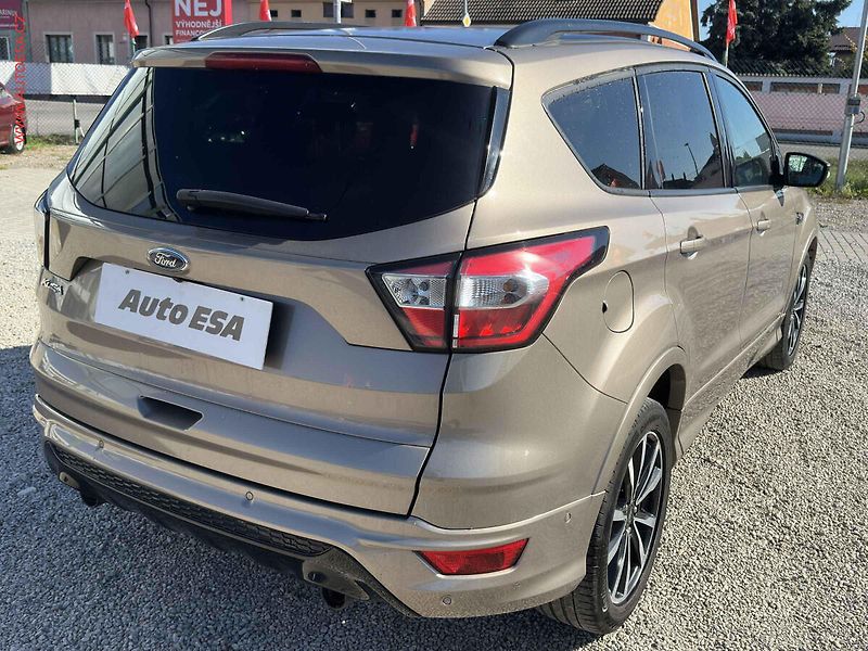 Ford Kuga (2019) 1.5EB, AC, park.čidla - fotka 4 z 22