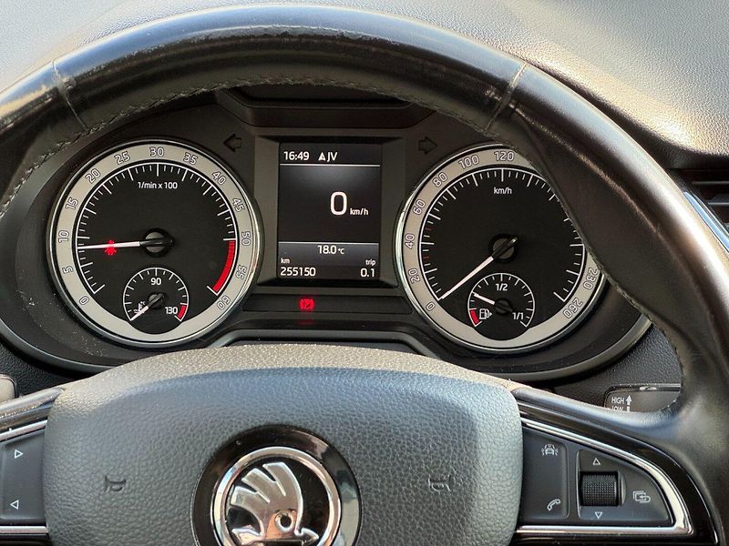 Škoda Octavia (2018) Style 2.0 TDI 4x4 110kW - fotka 17 z 35