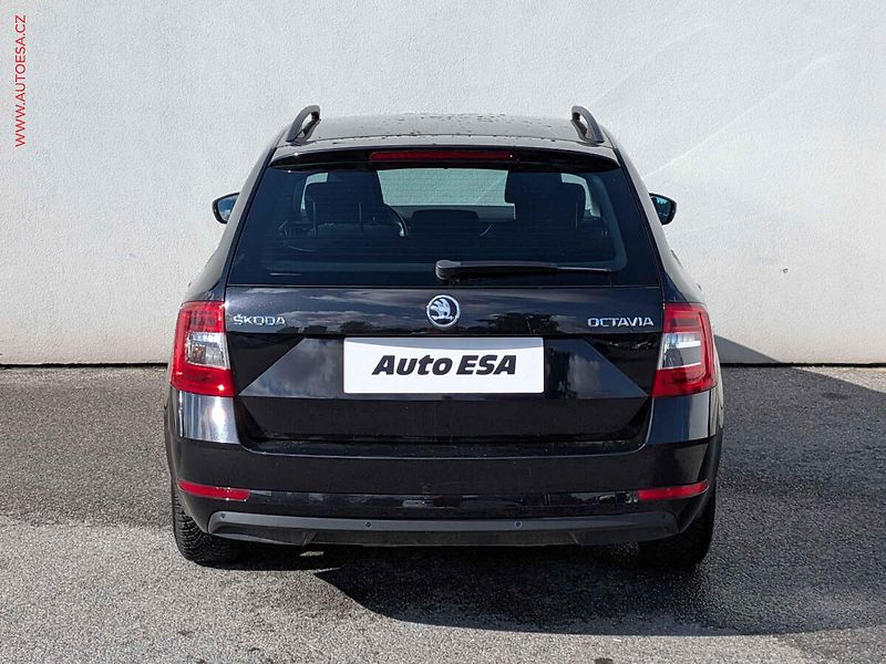 Škoda Octavia (2019) 1.5TSi, ČR, AC, výhřev sed - fotka 5 z 15