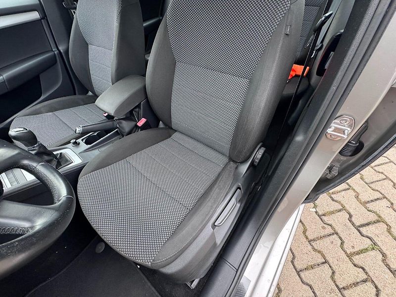 Škoda Octavia (2014) 1,6 TDI 77 KW STK - fotka 21 z 49