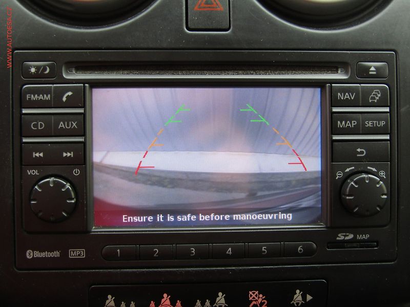 Nissan Qashqai (2009) 2.0 dCi 4x4, 7míst, ČR, AC - fotka 18 z 20