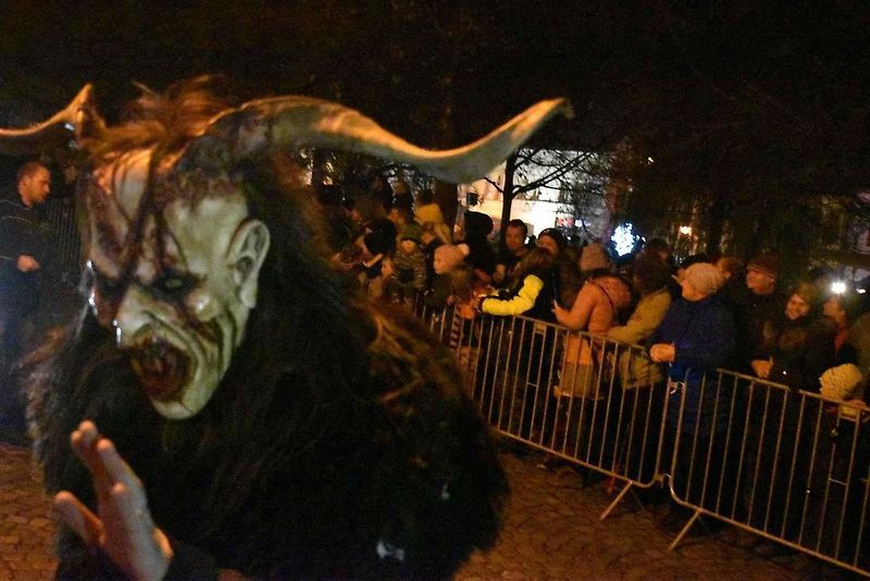 Krampusové a ďábelská vozidla