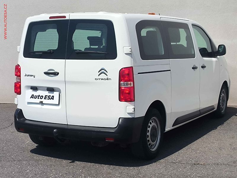 Citroën Jumpy (2021) 2.0HDi L2 6míst, 1.maj,ČR - fotka 4 z 18