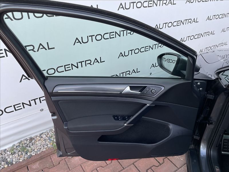 Volkswagen Golf 2,0 GTI  -APR 210kw Performanc - fotka 24 z 27