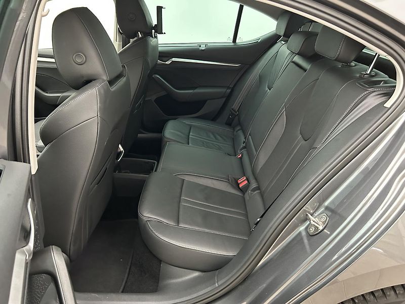Škoda Octavia 1.5 TS EXLUSIVE SELECTION - fotka 22 z 29