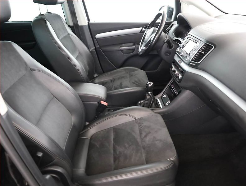Volkswagen Sharan (2013) 2.0 TDI, 4X4, 7 míst, Kůže - fotka 7 z 23