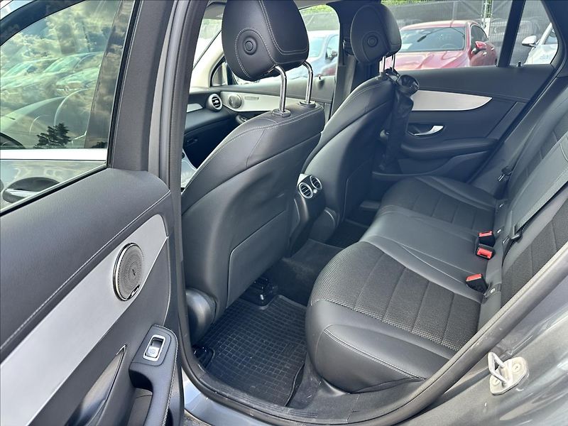 Mercedes-Benz GLC 220d 4MATIC - fotka 11 z 13